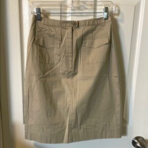 Land's End Classic Tan Khaki Women's Skirt, size 6.
